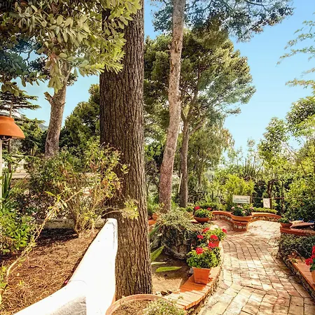 Отель Casa Caprile 3*