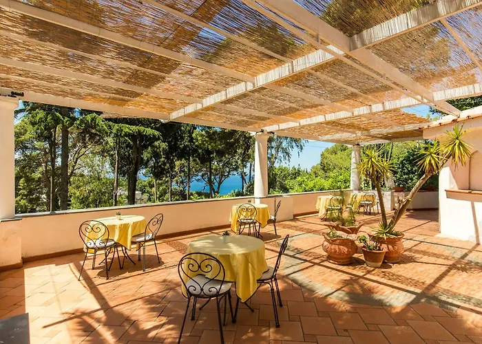 Casa Caprile أناكابْري